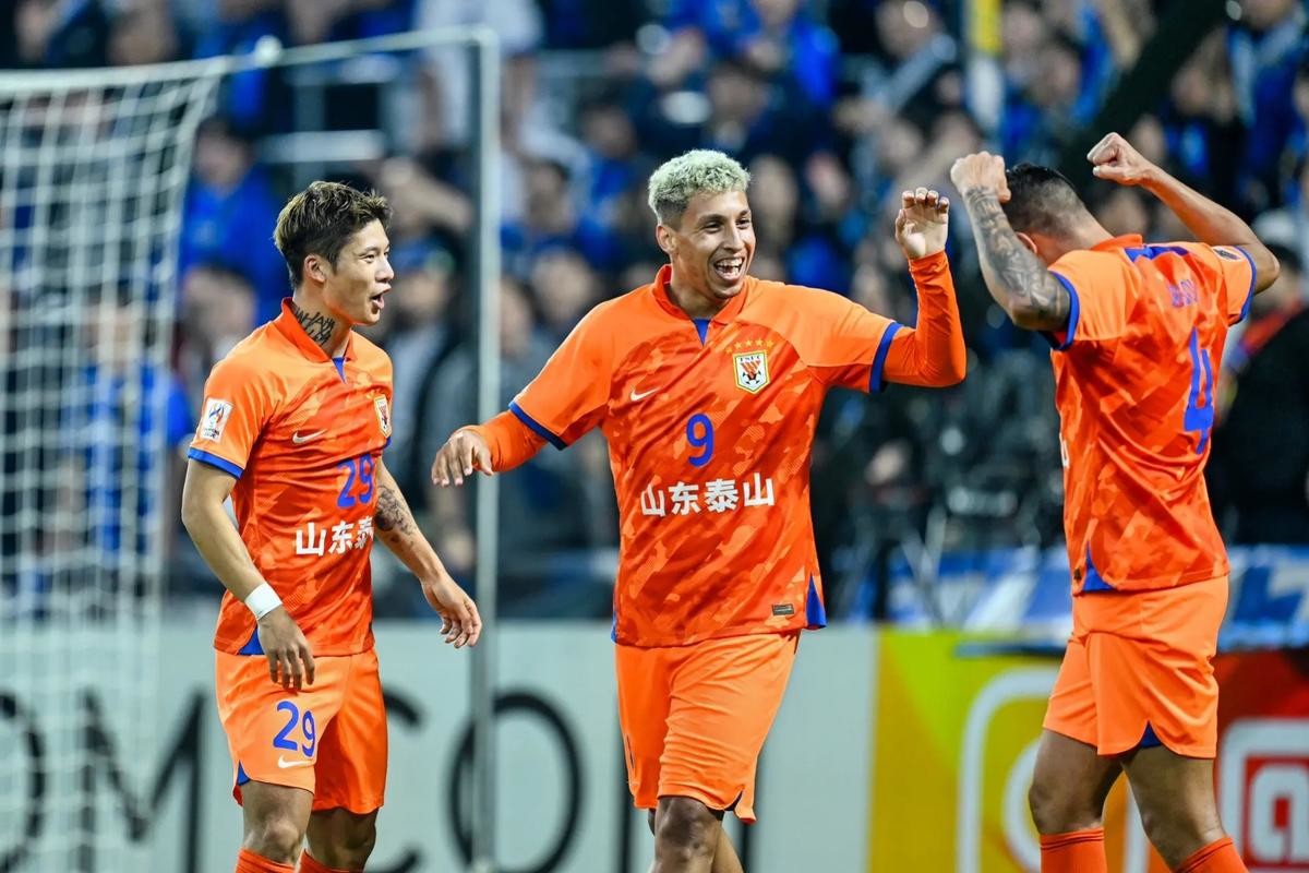 lol攻略-关键时刻山东泰山备战欧篮联，门线救险细节曝光，管理层满意，高层口径保持一致(山东泰山队备战足协杯决赛)